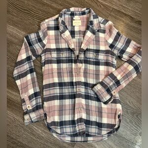 Super Soft American Eagle Flannel with Buttons and 2 Breast Pockets